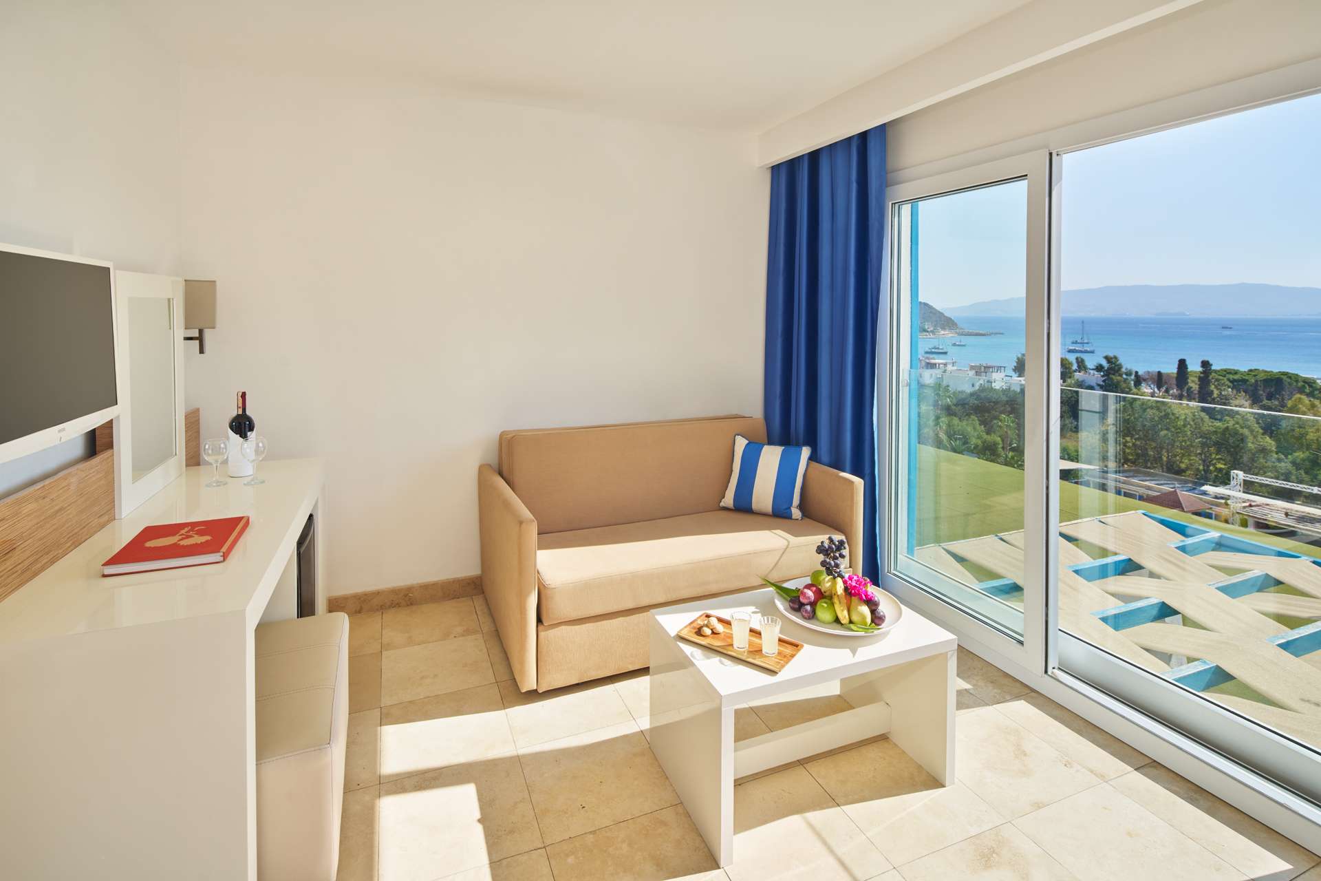 Club 1+1 Sea View – image 1